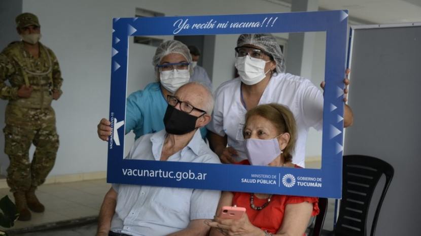 Vacunación en marcha: «esperamos un año este milagro»