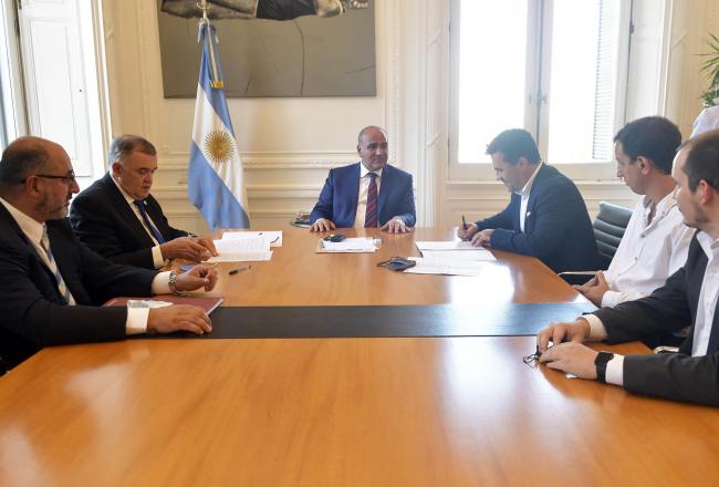 Jaldo firmó convenios por más de 0 millones para ampliar las redes de gas