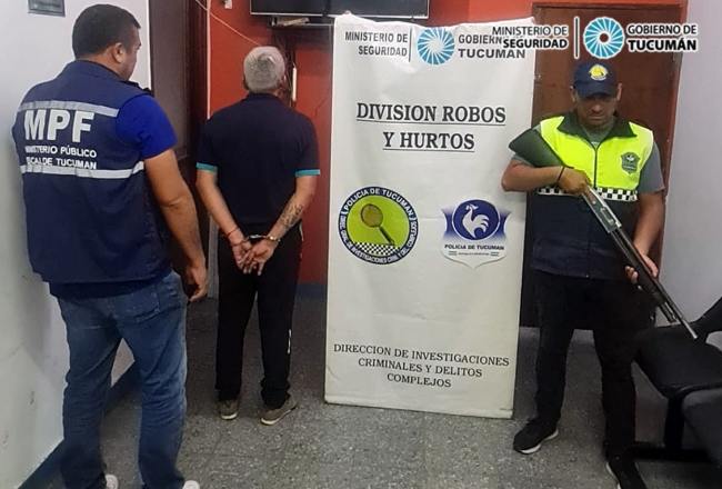 La policía capturó a "El Porteño" un peligroso delincuente prófugo de la justicia.