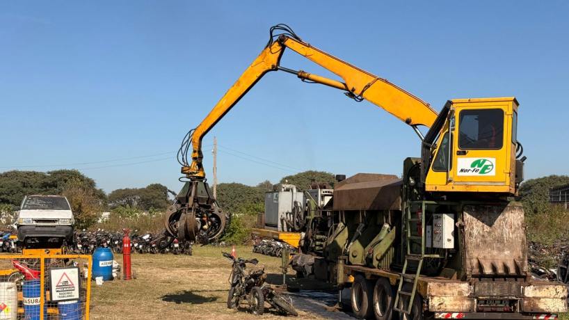 Se realizó la quinta compactación de vehículos chatarras