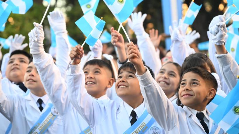 Estudiantes de toda la provincia fueron protagonistas del acto por el Día de la Bandera