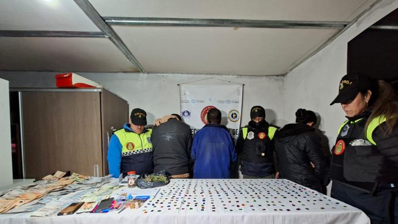 Allanamiento por narcomenudeo: Tres aprehendidos en Tucumán