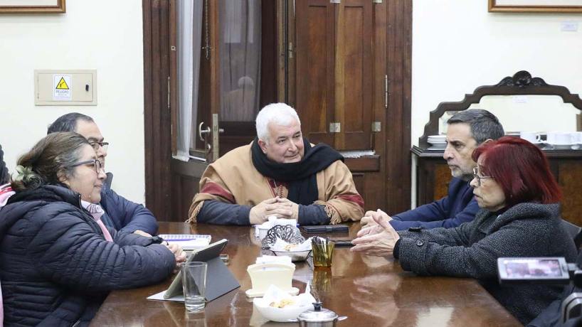 Salud y el Arzobispado formarán voluntarios en cuidados paliativos