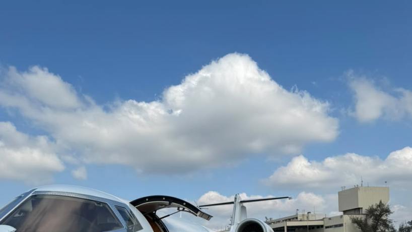Un traslado aéreo garantizó la continuidad del tratamiento de un adulto mayor