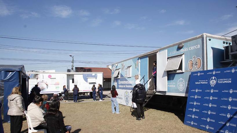 El Hospital Móvil continúa acercando servicios en avenida Colón y Américo Vespucio