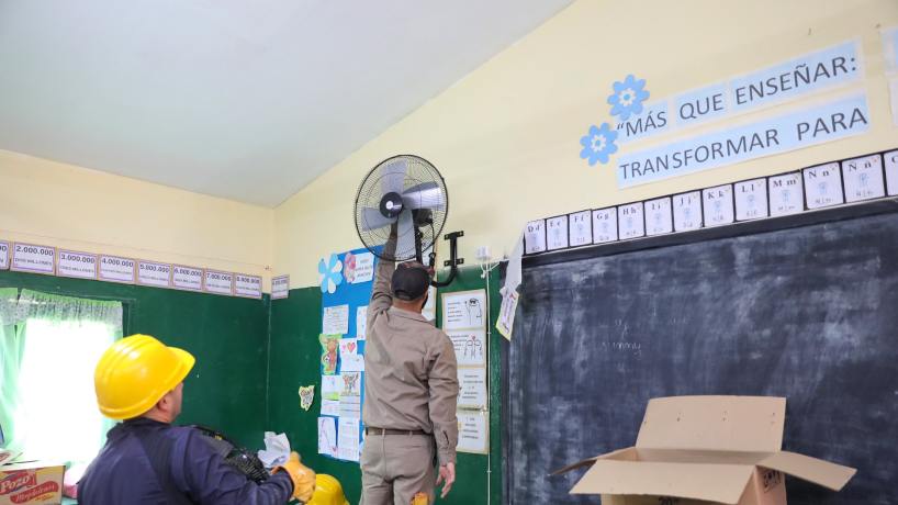 Educación completó la instalación de 1.800 ventiladores en escuelas
