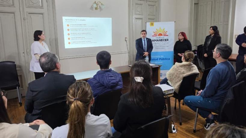 Salud fortalece la capacitación en gestión de trabajadores sociales y pone en valor el impacto del Plan Nuevo Amanecer