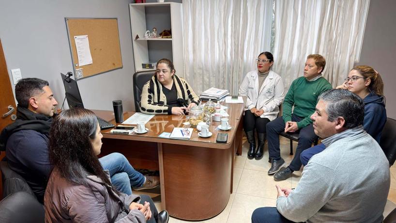 Trabajo articulado entre el Hospital Avellaneda y el Hospital Móvil para agilizar los análisis de laboratorio
