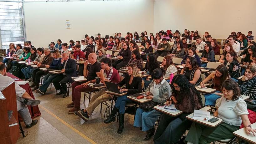 Seguridad y la Facultad de Psicología capacitan acerca del proceso de ejecución de la pena