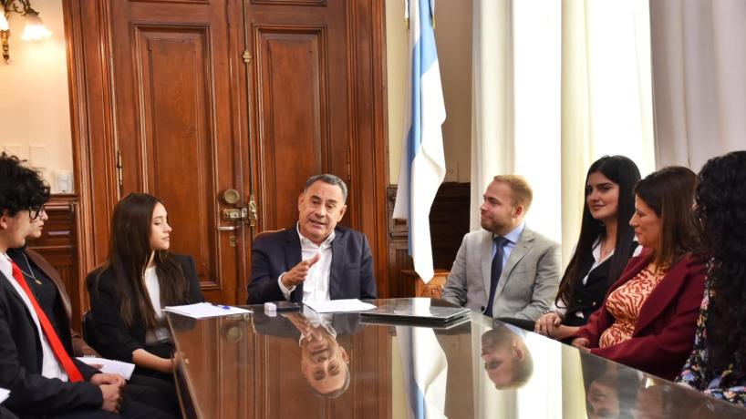 Estudiantes de RRII fortalecen su formación con prácticas en el Gobierno Provincial