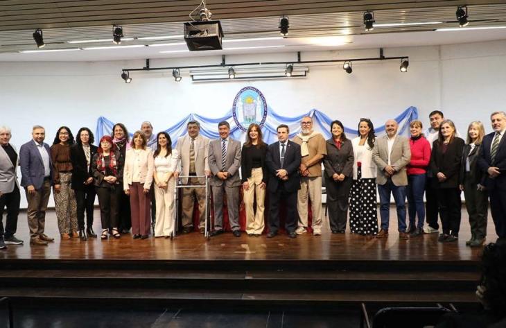 Autoridades en el acto inaugural del trayecto de formación