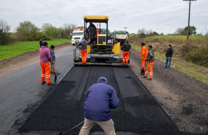 Obras de repavimentación en la Ruta 323