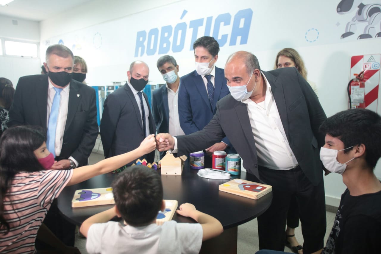 Nacion anunció una inversión de más de $2600 millones en obras para las escuelas  tucumanas - Noticias del Interior - Carlos Rosznercki