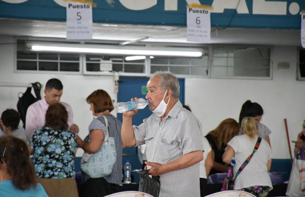 Continúa la entrega de Boletos a jubilados Continúa la entrega de Boletos a jubilados