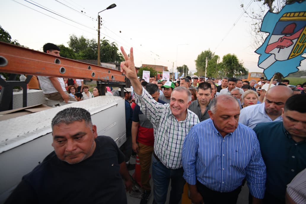 Alto Verde concluyó con las obras de pavimento y alumbrado público