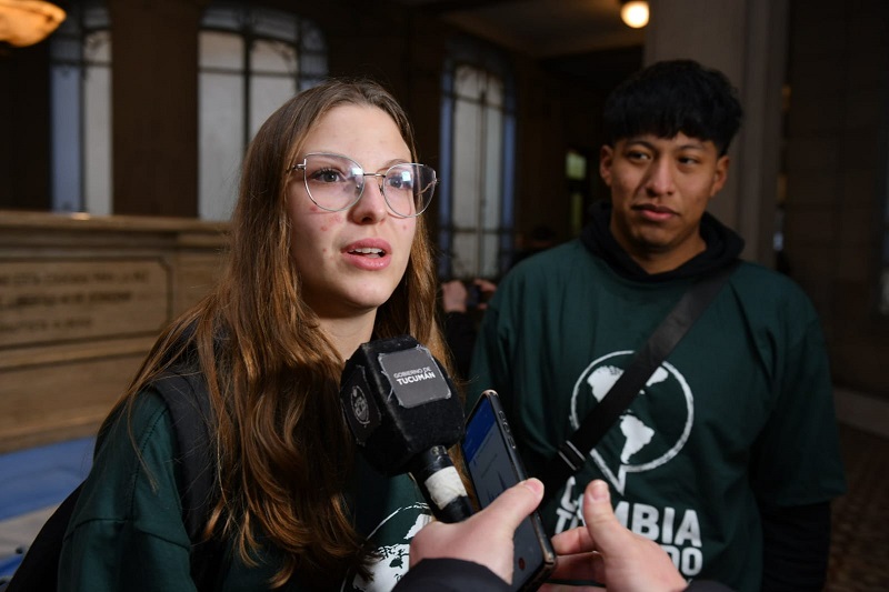 Jóvenes voluntarios