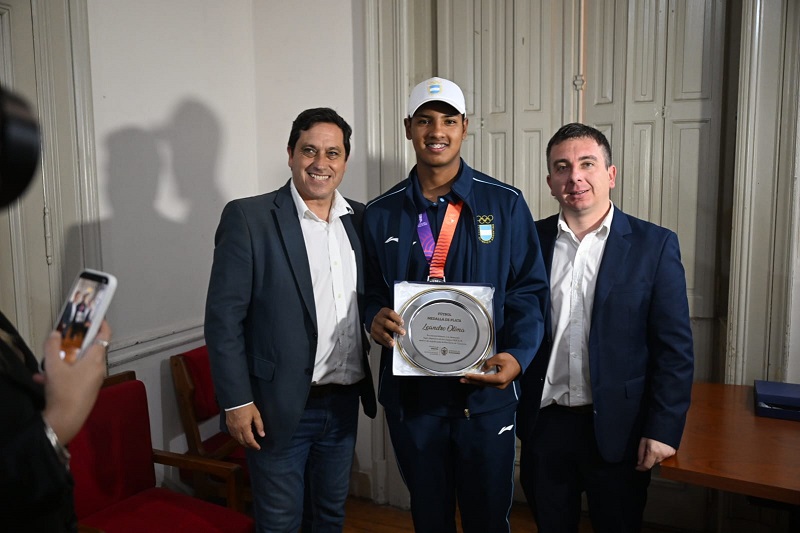 Reconocimiento a deportistas tucumanos
