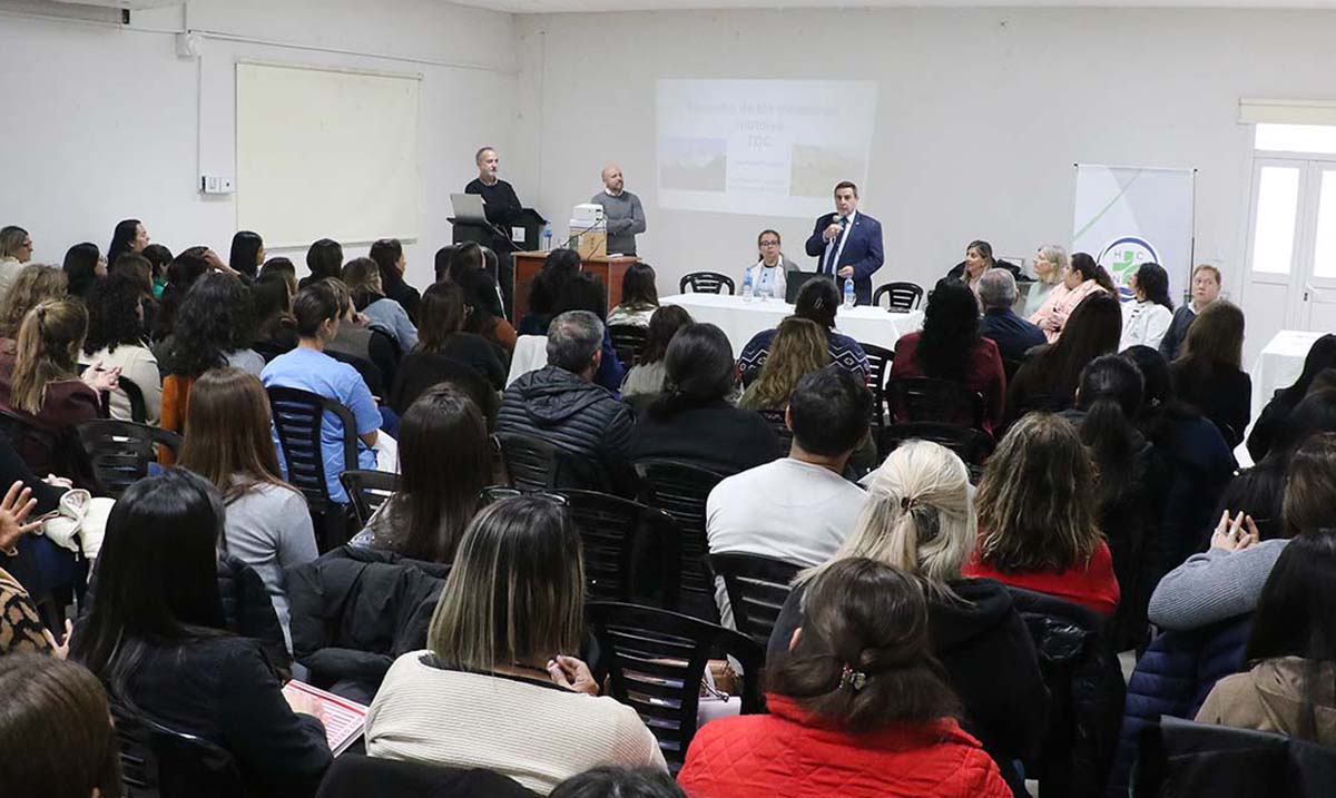 Fortalecen la atención integral del desarrollo infantil con jornadas de capacitación interdisciplinaria