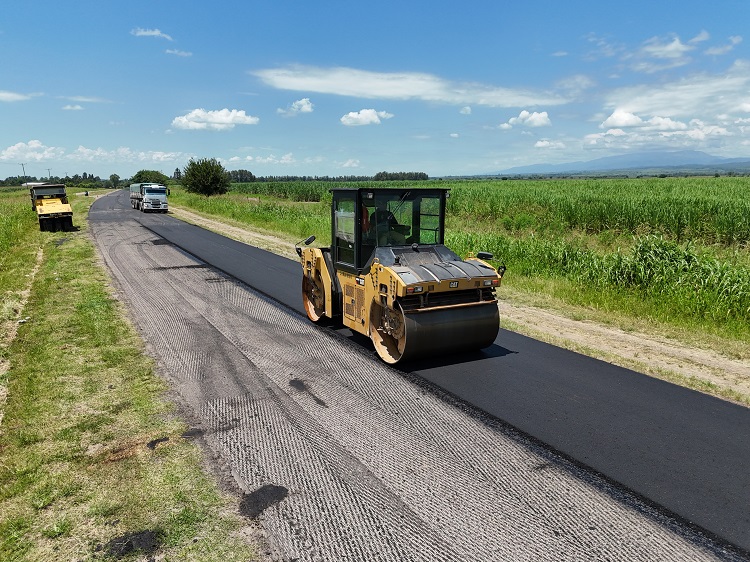 Tucumán fortalece su red vial con obras estratégicas en toda la provincia